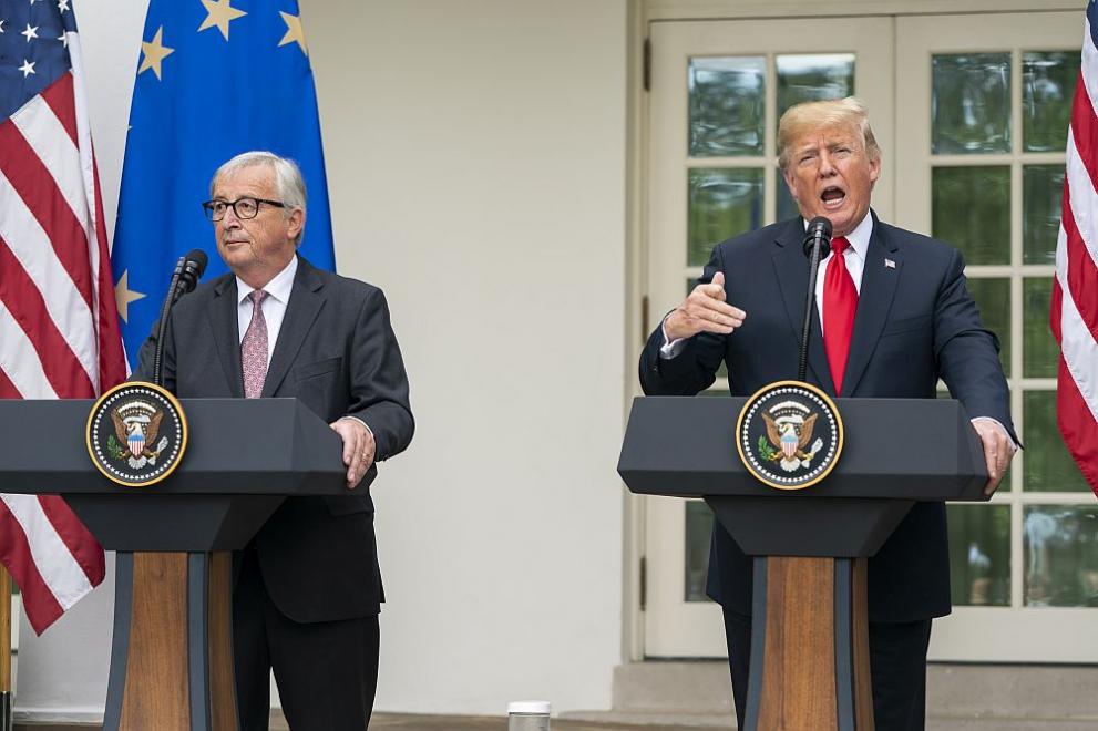  Председателят на Европейска комисия Жан-Клод Юнкер и президентът на Съединени американски щати Доналд Тръмп 