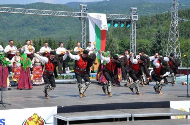 Над 2000 участници ще пеят и танцуват на фестивала "Пирин пее"