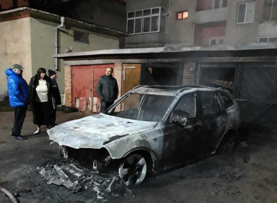 Подпалени автомобили в Добрич