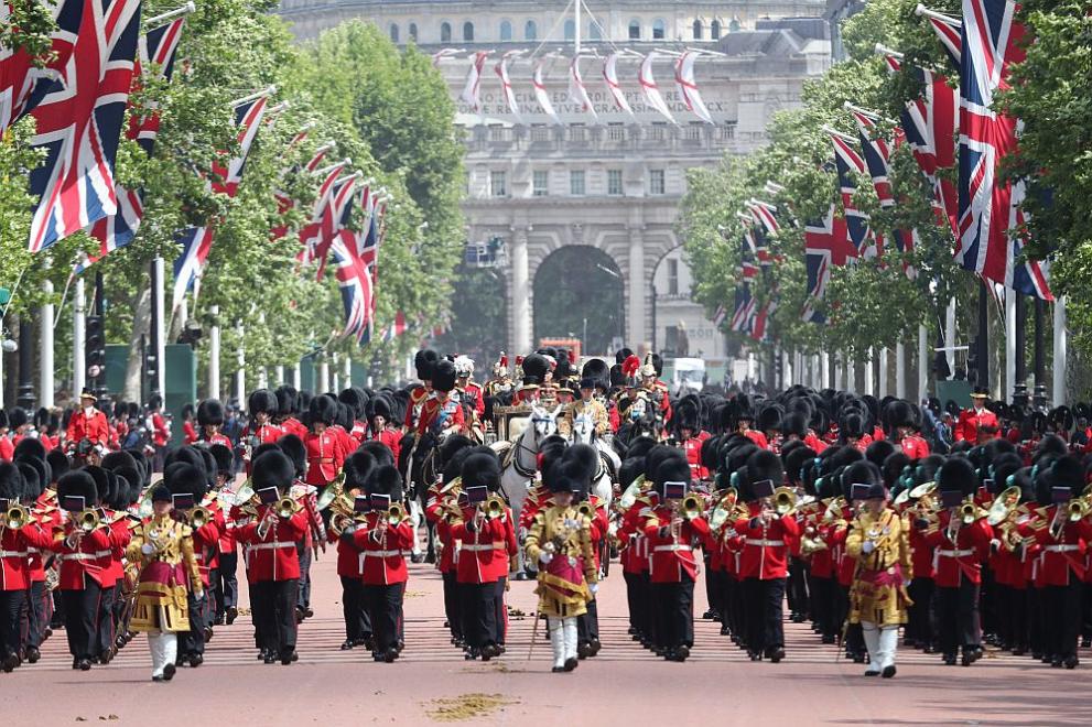  Военен церемониал в чест на кралица Елизабет Втора 