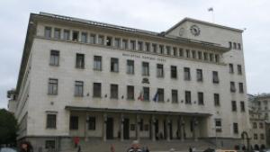 Инвестициите в акции се свили с над 14 млн лв
