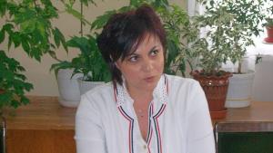 Корнелия Нинова Продават Булгартабак евтино