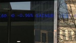 Скандал със скрити такси в британските инвестиционни фондове