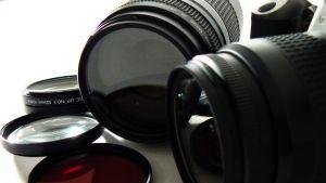 Canon Inc отчете спад на печалбата но остава 1