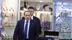 Берлускони спечели но загуби мнозинството