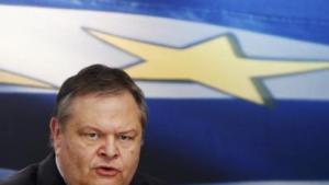 Гърция се бори да й опростят 100 млрд евро