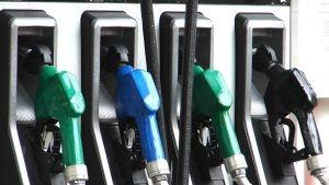 Газпром има вече 14 бензиностанции в България