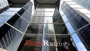 Fitch намали рейтингите на пет страни и заплаши Ирландия