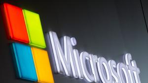 WSJ Щатските регулатори разследват Microsoft за подкупи