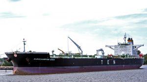 Петролна връзка за милиарди между Китай и Русия заплашва Роснефт