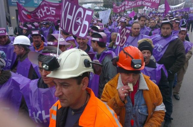 КНСБ: Работниците да имат право да искат несъстоятелност на фирми