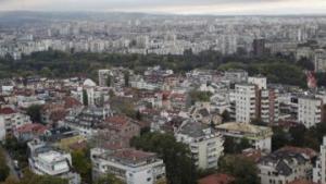 Потесни жилища се купували в София през лятото