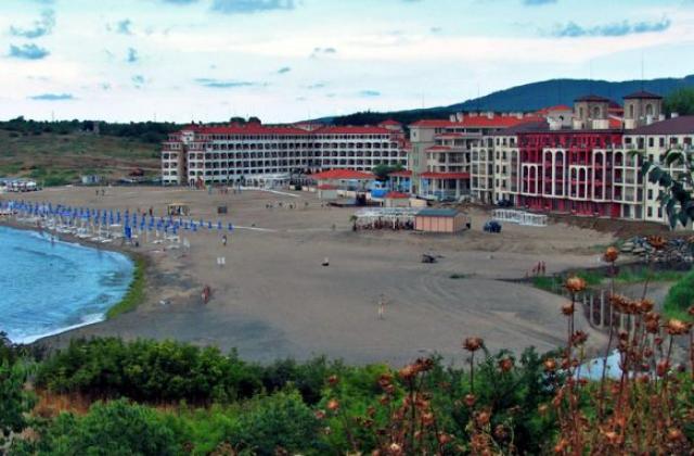 Чужденците продължават да разпродават имотите, които притежават в България, показват