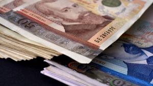 Заплатите в България растат побързо от производителността