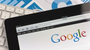 Корпорацията Гугъл Google се е съгласила да плати обезщетение в