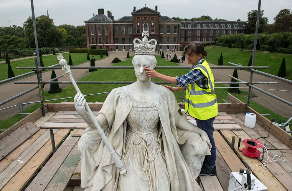 Статуя на кралица Виктория