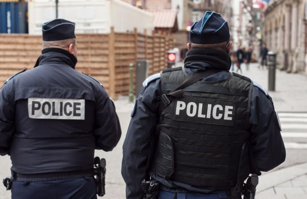 Парижката полиция обезвреди убиец с нож