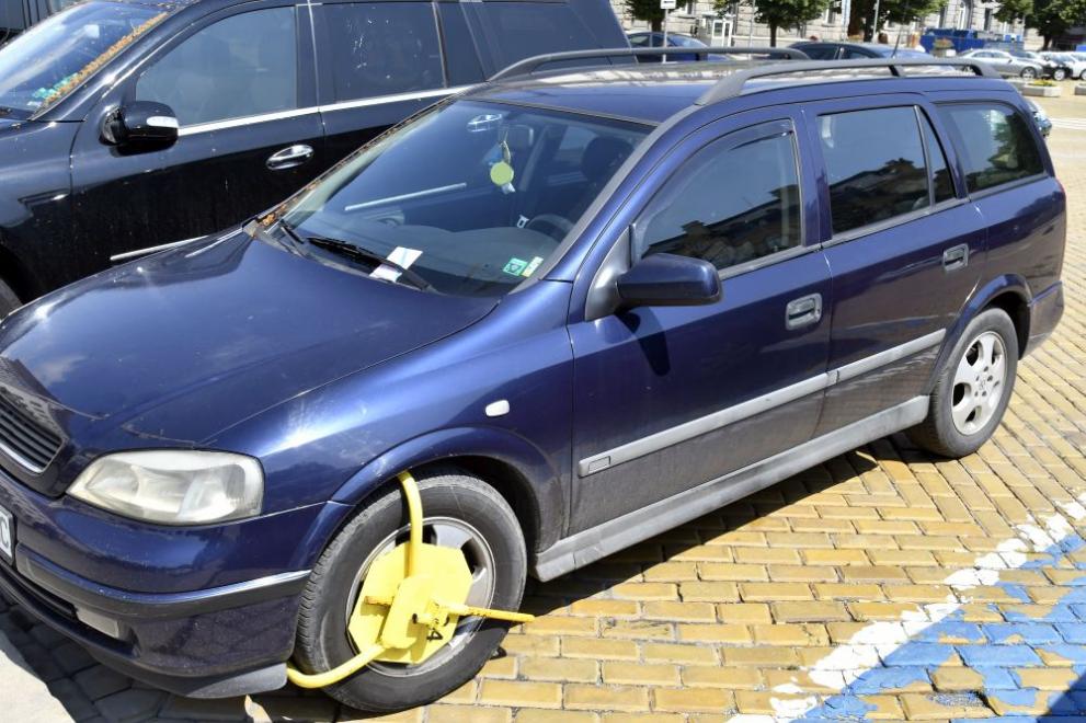 В София глобяват за неправилно паркиране и в отсъствието на водача