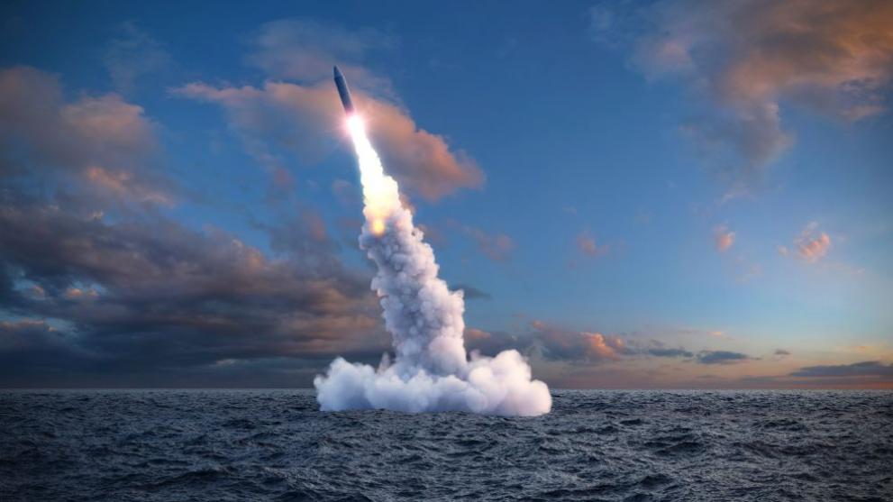 От руска фрегата бе изстреляна ракета "Циркон" към наземна цел на 350 км разстояние