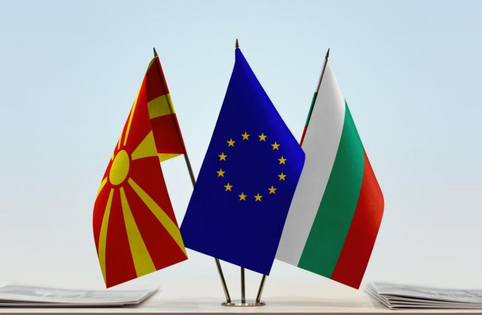 От Скопие пак търсят другаде причината за твърдата позиция на България