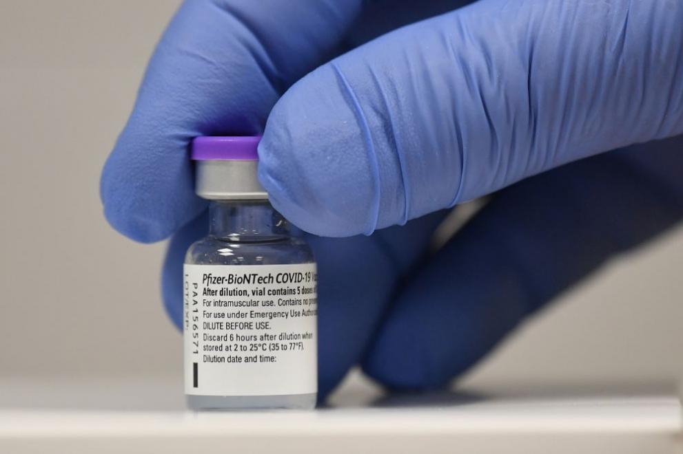 Ваксината на Pfizer/Biontech създава успешна преграда срещу британския щам на коронавируса, установиха изследователи