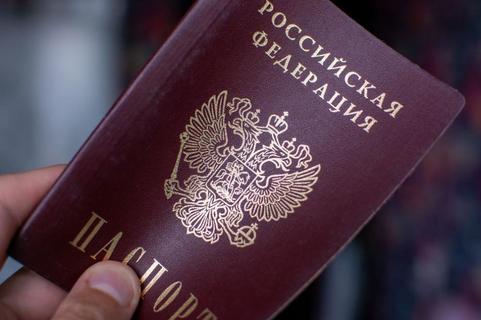 От днес Милош Бикович има и руски паспорт