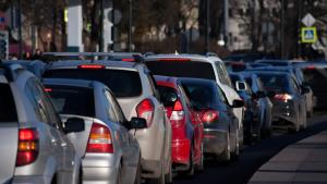 Автомобилите в София се увеличават все повече а средната им
