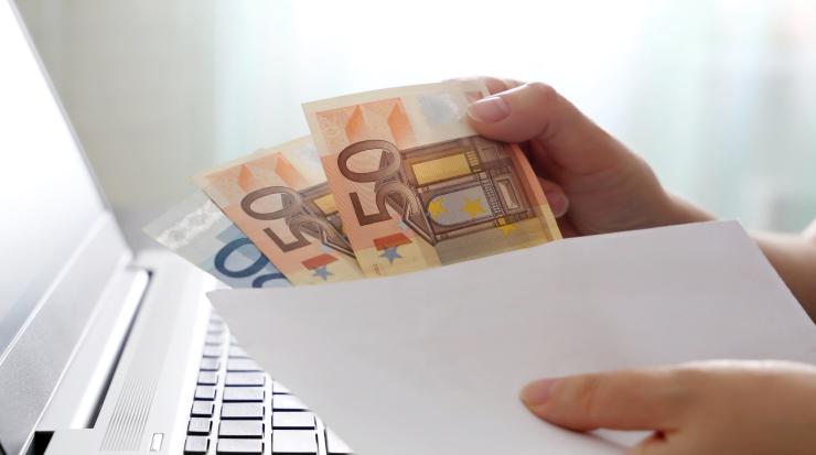 бонус заплата плик