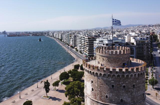 Гръцкото правителство намалява размера на данъка върху недвижимите имоти.С 30%