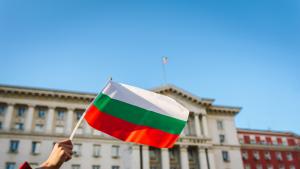 Растежът на българската икономика ще достигне едва 3 1 процента през