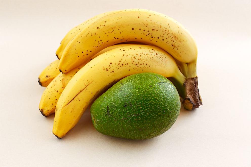  авокадо и банан 