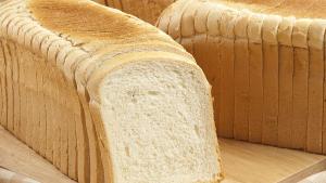 Учени създават по-здравословен бял хляб