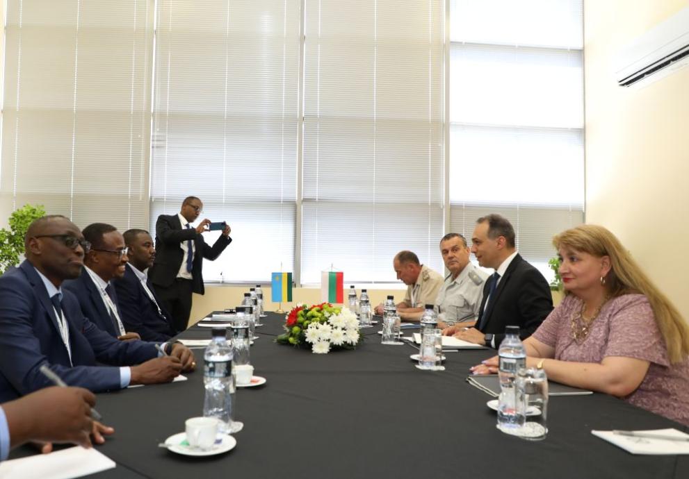  Министър Заков се срещна с сътрудниците си от Република Ирак, Босна и Херцеговина и Република Руанада 