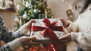 Тази Коледа най желаните подаръци са технологичните показва непредставително проучване сред