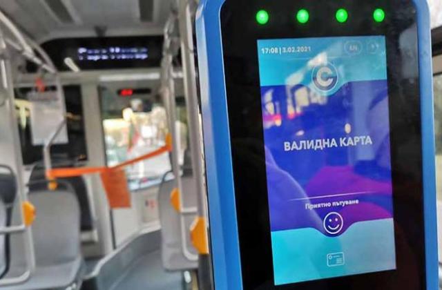 Близо 13 000 нередовни пътници в София са получили наказателни