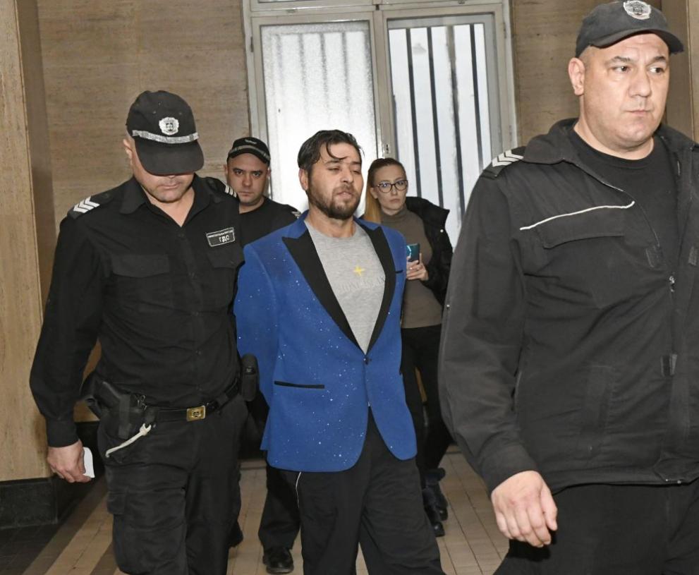 Първоначално магистратите от Софийски градски съд признаха за виновен М. А. и му бе наложено наказание „доживотен затвор без замяна“