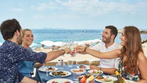 Обядът на плажа – значително по скъп това лято Това показва