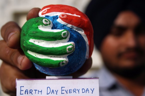 Денят на Земята е обявен за международен празник през 1990 г.