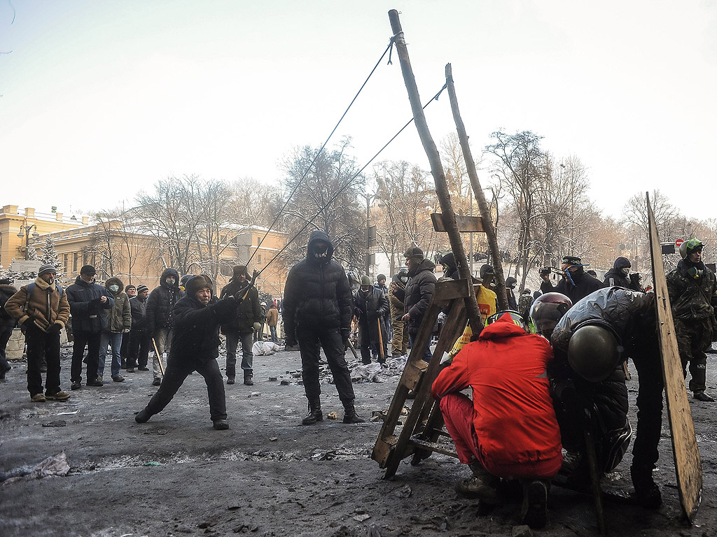 Крехко промирие в Киев или затишие преди бурята