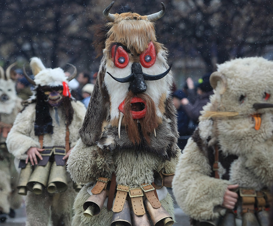 Международен фестивал на маскарадните игри, "Сурва 2014" гр. Перник