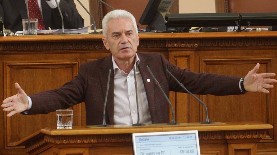 Парламентът разреши нови две наказателни преследвания срещу Сидеров