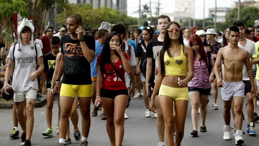 Колумбийци защитиха свободата на словото с "ден без панталон"
