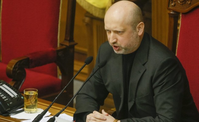 Олександър Турчинов: Русия разиграва „кримски сценарий“ в Източна Украйна