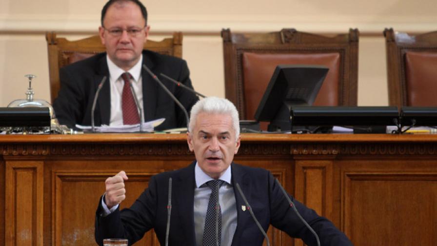 Сидеров: България да наложи вето на евросанкциите срещу Русия