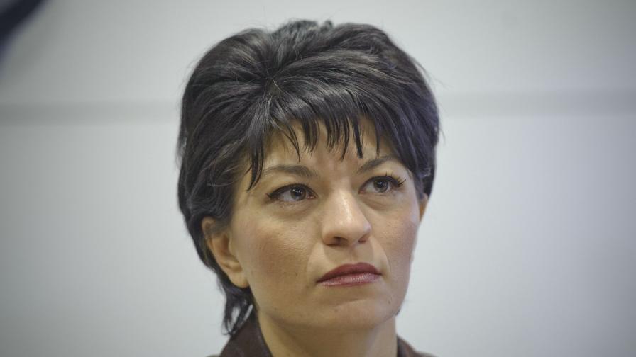 Десислава Атанасова: В доклада на ДАНС няма нищо за КТБ
