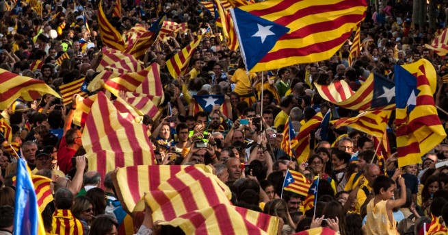 Около един милион каталунци се събраха днес в Барселона за