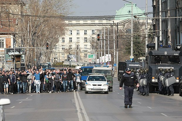 Агитките на ЦСКА и Левски преди Вечното дерби1