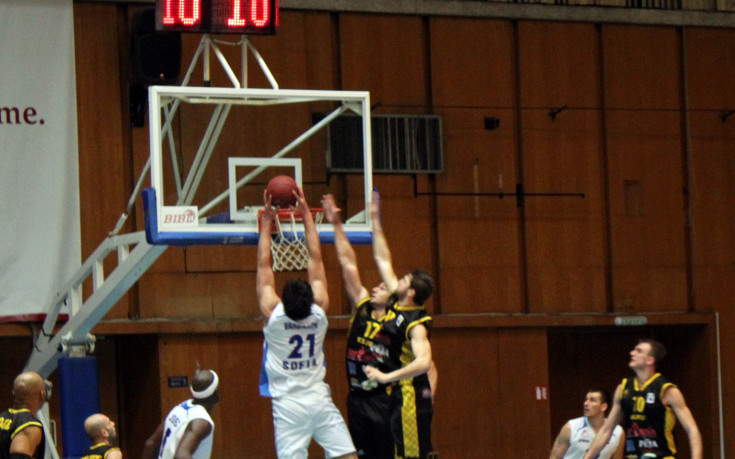 Слаб Левски зарадва косовари преди дербито с Лукойл