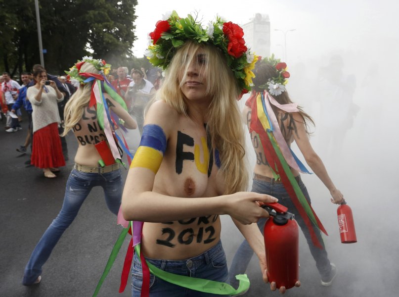 Активистките от Femen с нов протест преди старта на Евро1