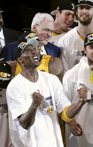 Лос Анжелис Лейкърс триумфира за втора поредна година в НБА1